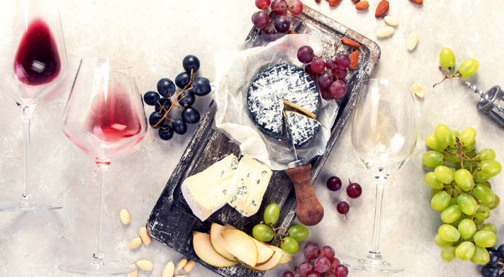 Уральские Авиалинии, декабрь 2024: Праздники с российскими винами